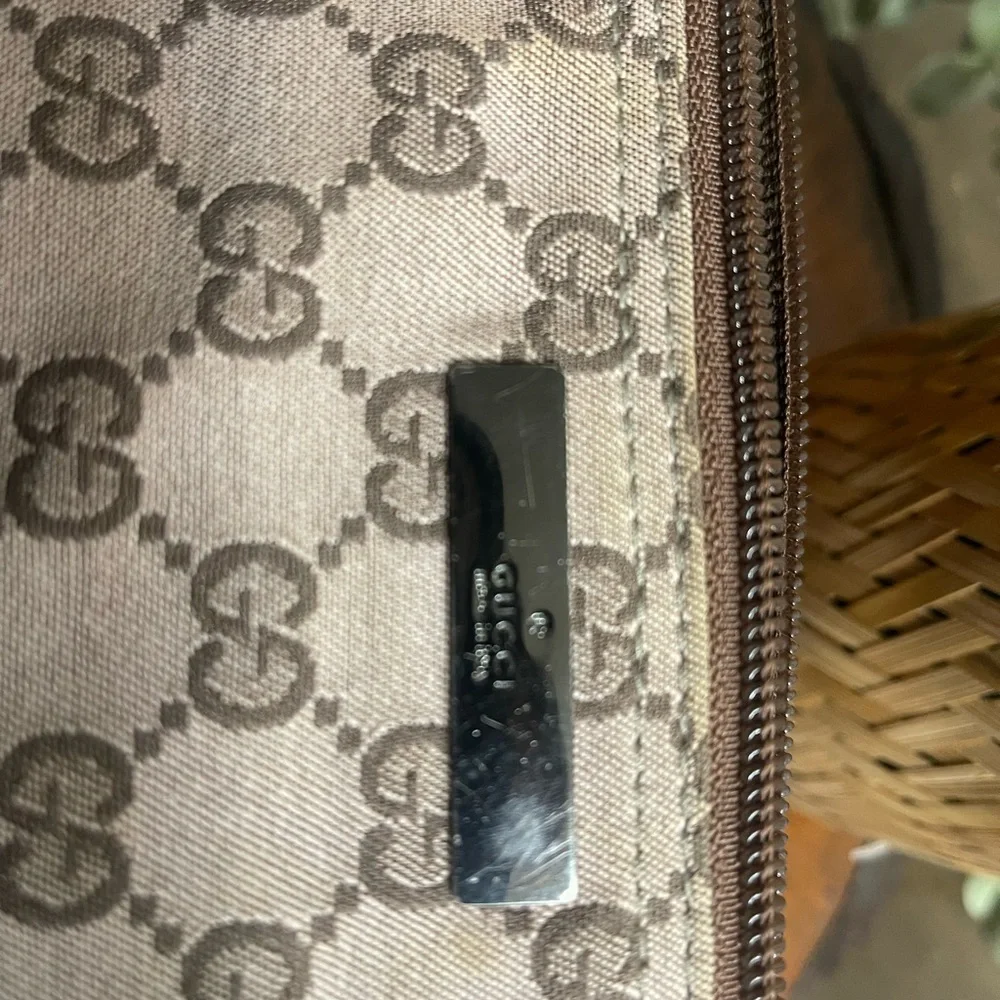 Authentic Vintage Gucci Beige GG Canvas Pouch - Picture 8 of 12